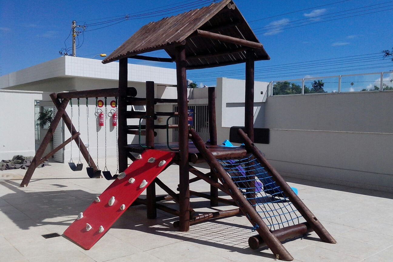 Playground em Eucalipto Tratado - Ap. Gyn - Fibras e Metais
