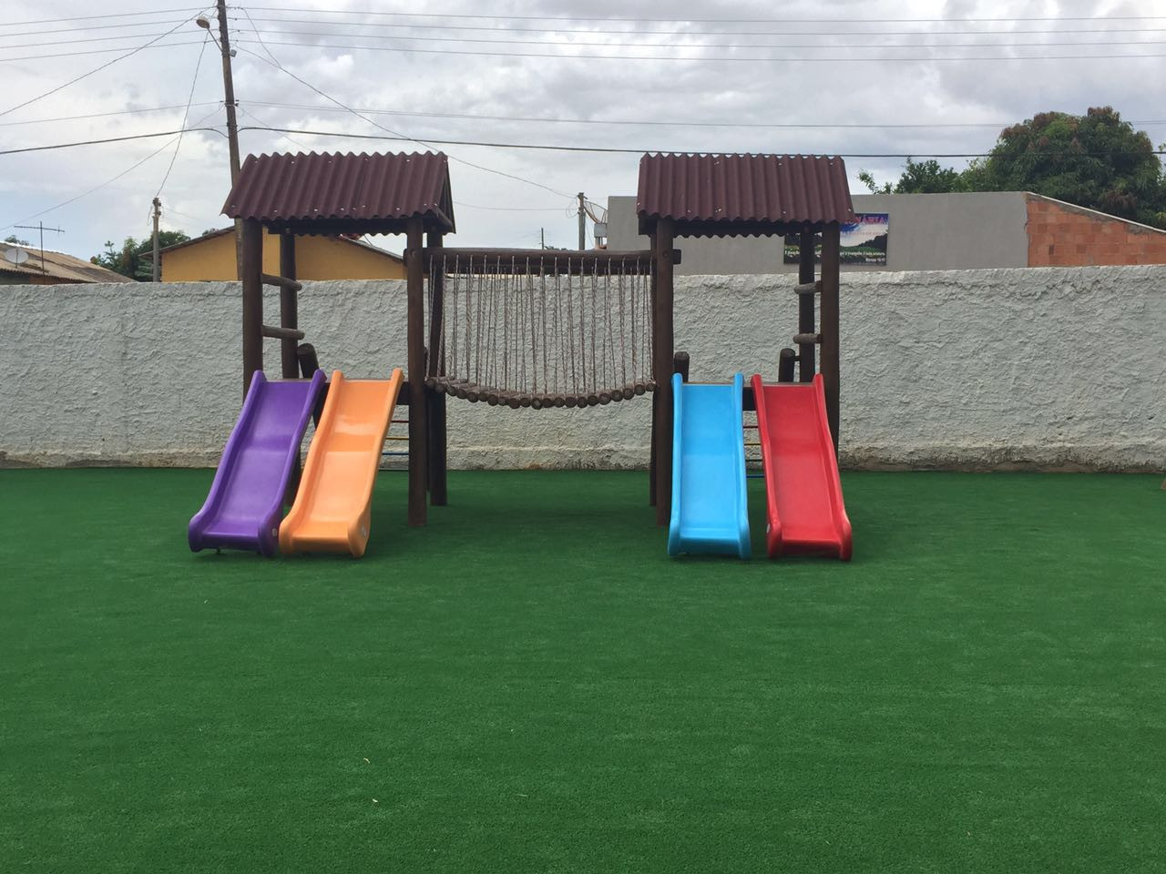 Playground em Eucalipto Tratado - Luziania - Fibras e Metais