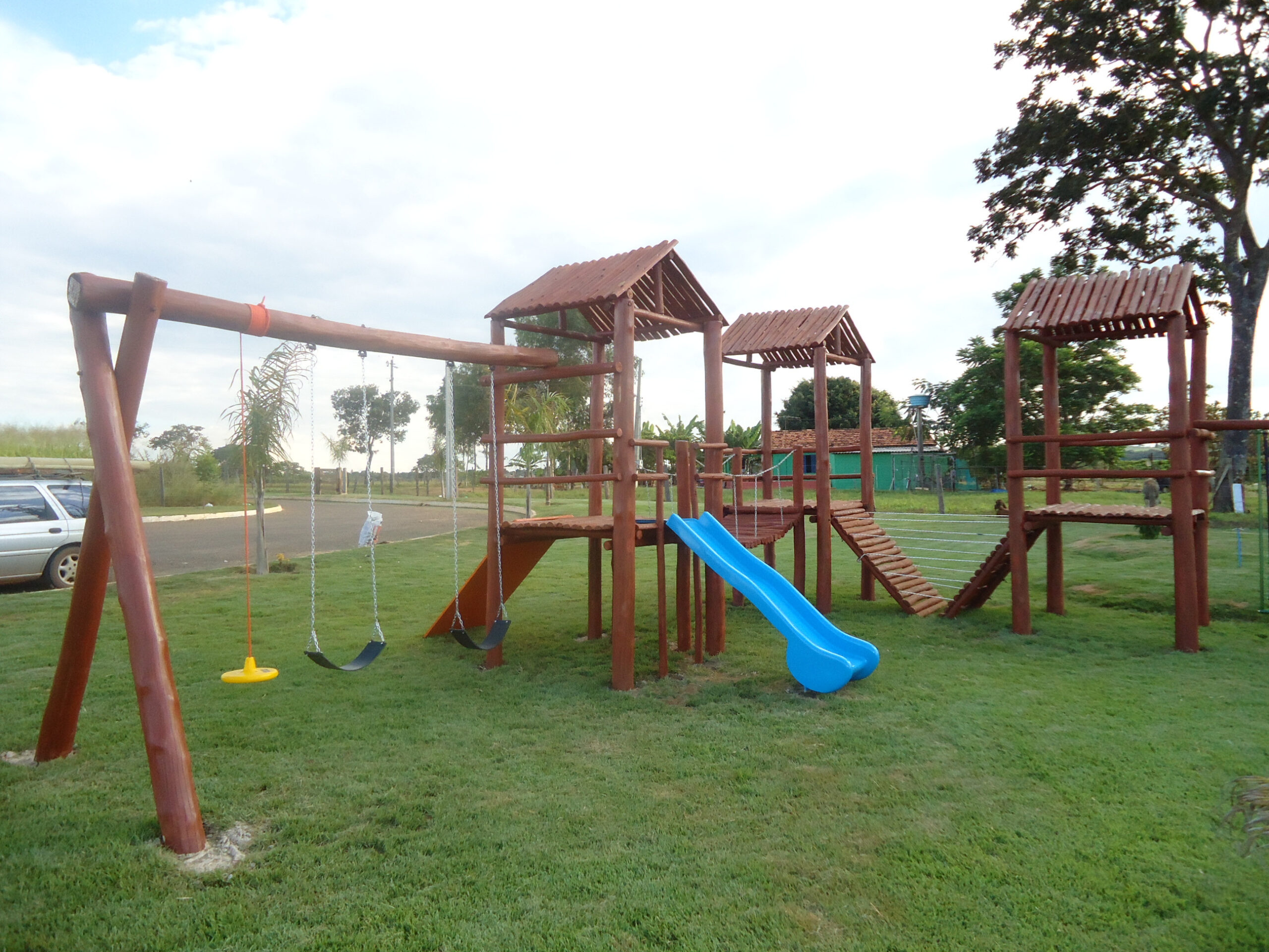 Playground em Eucalipto - Trindade - Fibras e Metais