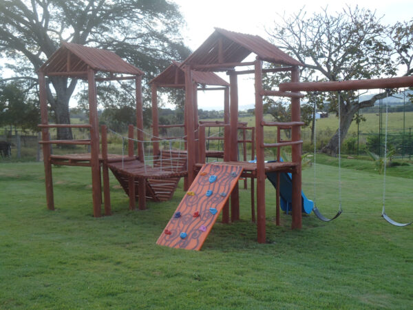 Playground em Eucalipto - Trindade - Fibras e Metais - Imagem 2